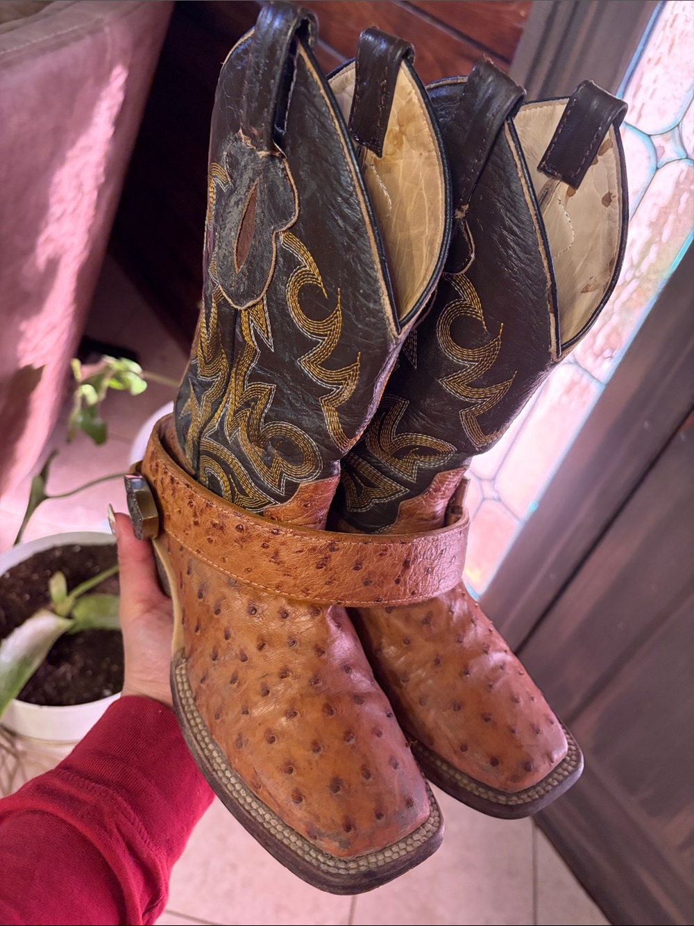 Boys cowboy boots with belt